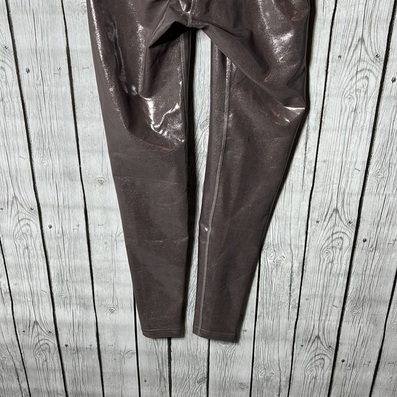 Old navy active silver shine powersoft extra high rise leggings - Picture 5 of 10